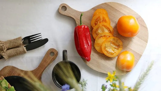 Akacjowa deska do serwowania z rączką