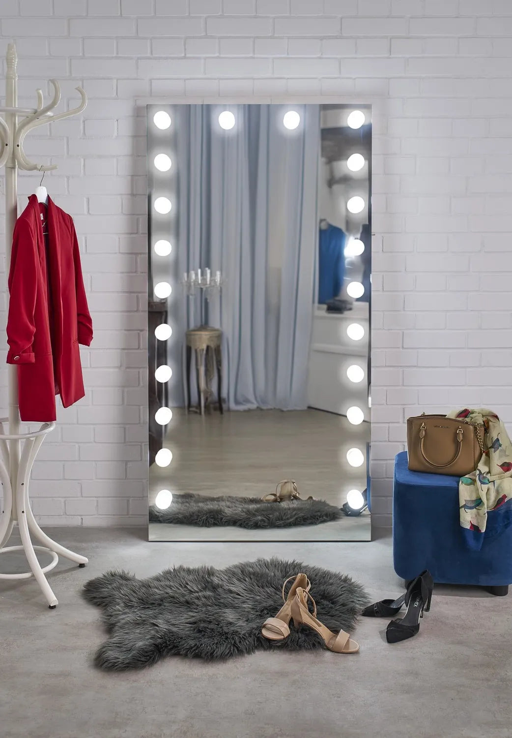 Lustro Pearl stojące z oświetleniem LED