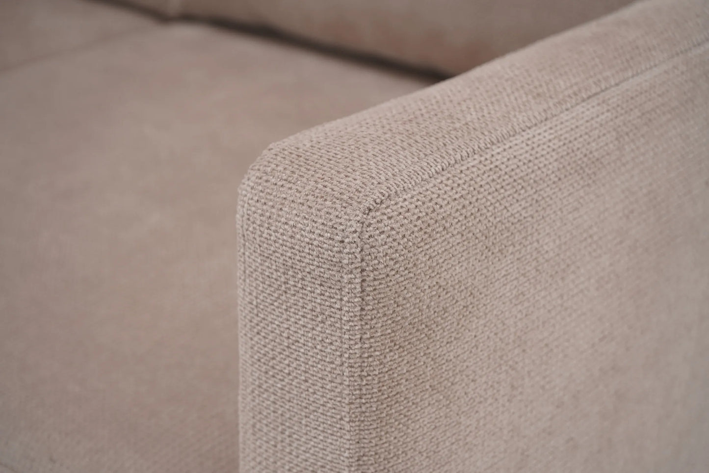 Sofa Manama rozkładana beżowa metalowe nóżki