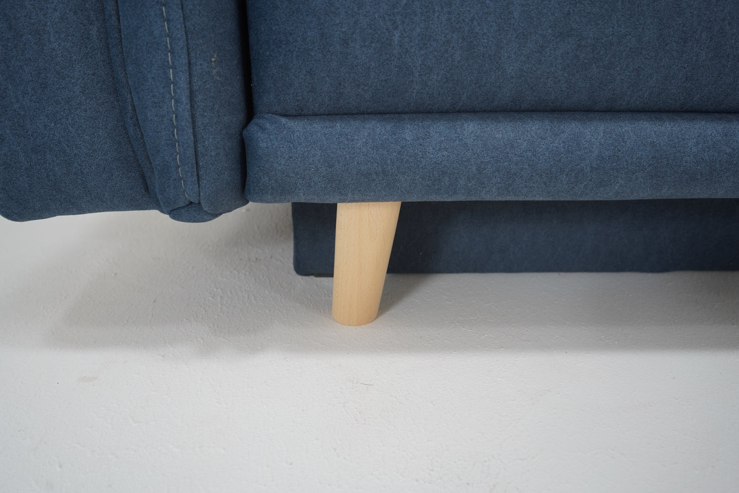 Sofa Marameo granatowa rozkładana
